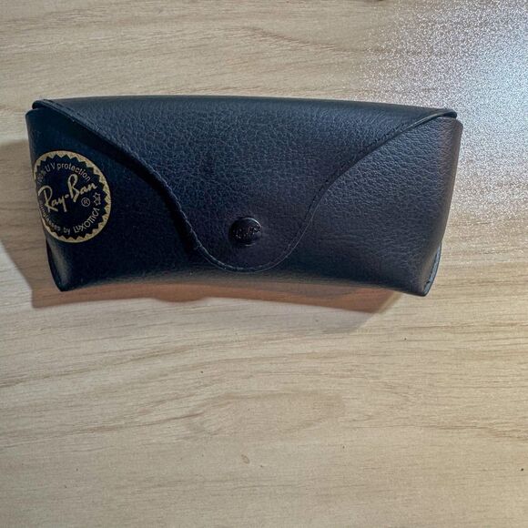Ray-Ban Sunglasses Case Bundle - Picture 2 of 5